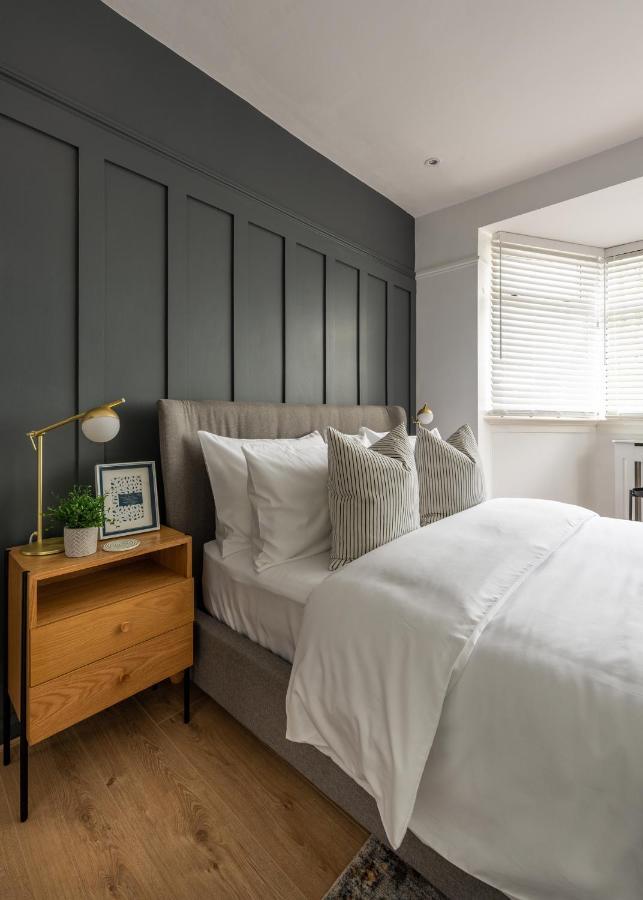 Large Luxury Solihull House - The Residence - Close To Nec - Sleeps 9 Εξωτερικό φωτογραφία