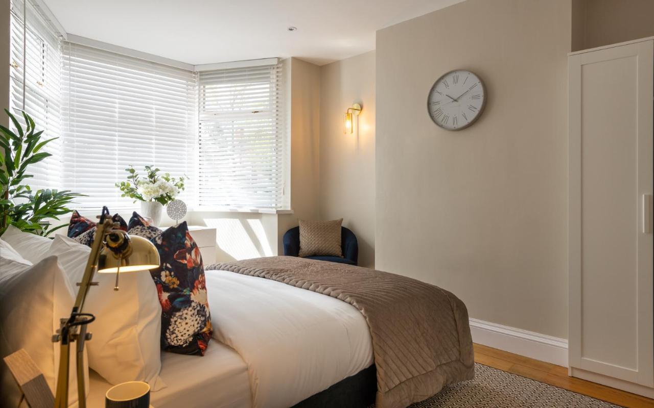 Large Luxury Solihull House - The Residence - Close To Nec - Sleeps 9 Εξωτερικό φωτογραφία