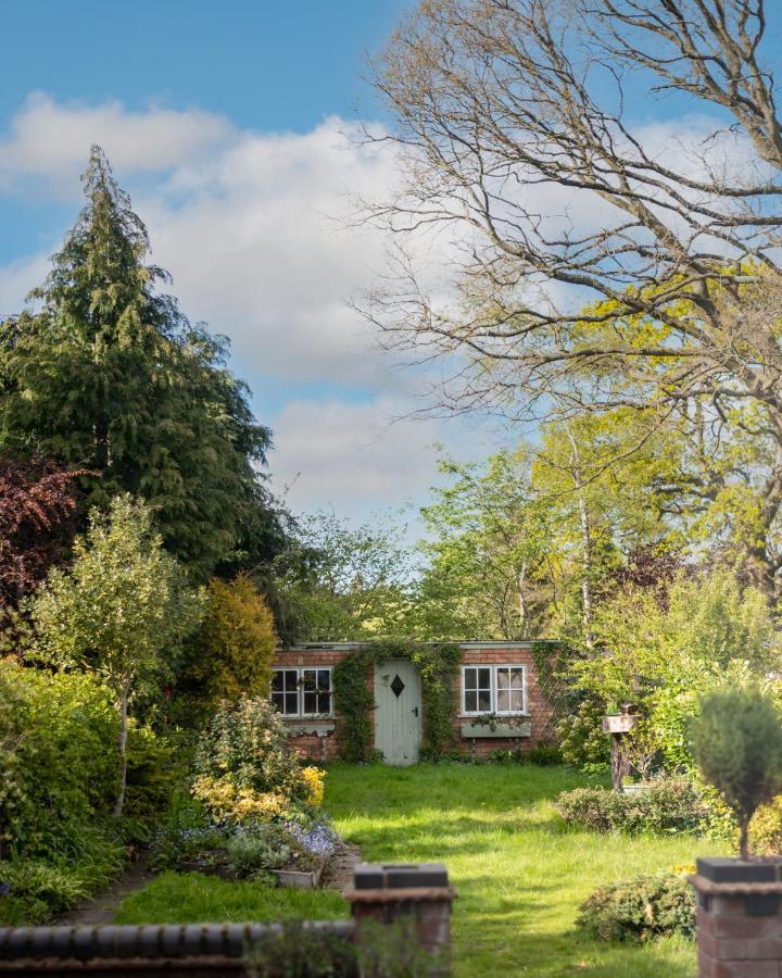 Large Luxury Solihull House - The Residence - Close To Nec - Sleeps 9 Εξωτερικό φωτογραφία